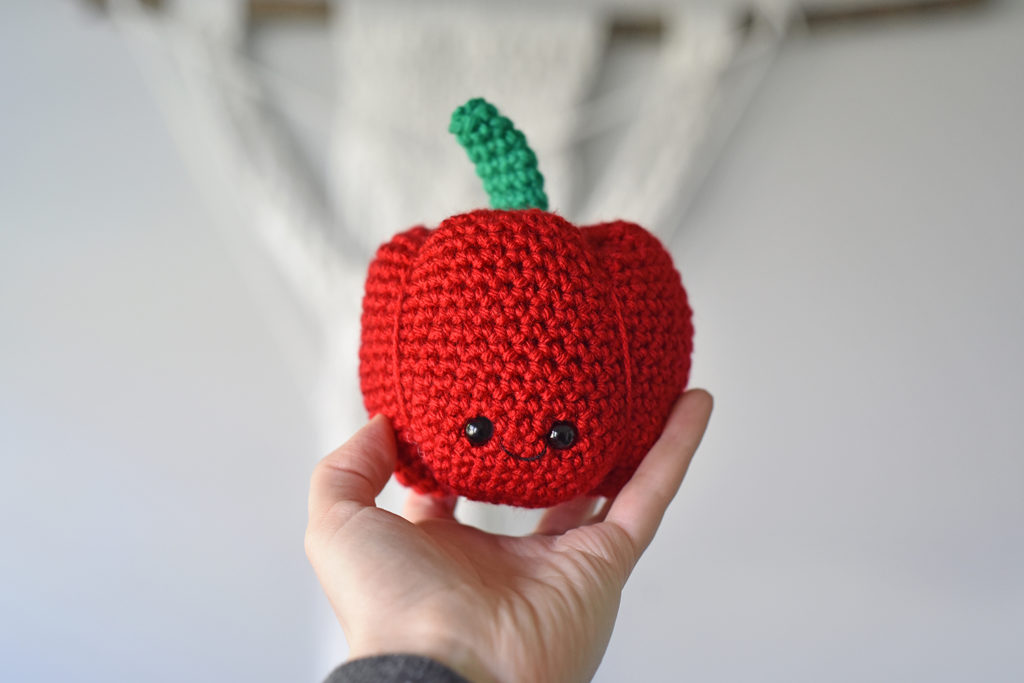 Bell Pepper crochet pattern by The Turtle Trunk