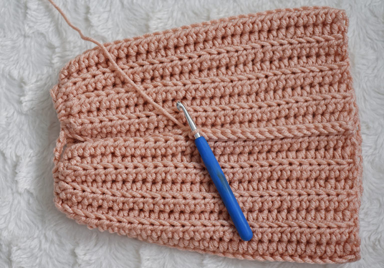 Easy Breezy Chunky Bun Beanie - Free Crochet Pattern- The Turtle Trunk