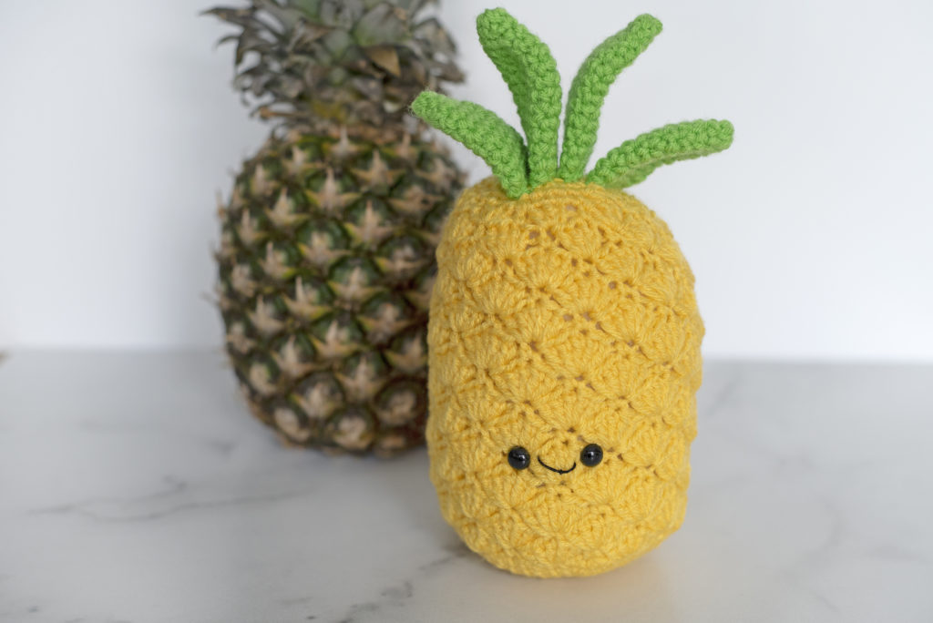 Pineapple crochet pattern by The Turtle Trunk