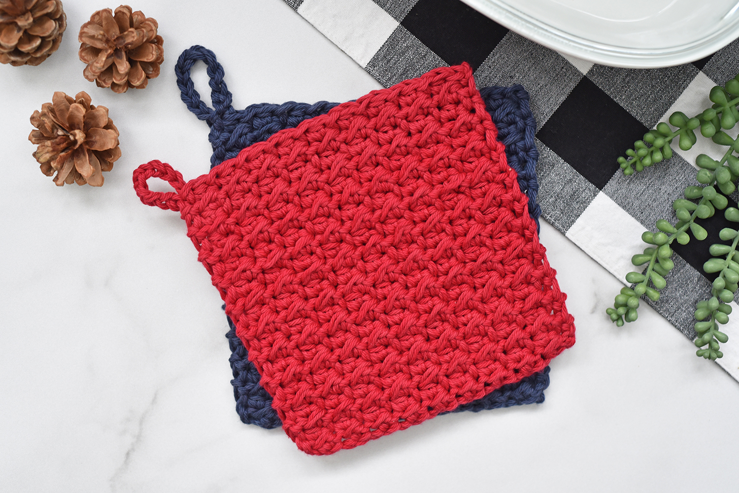 Farmhouse Pot Holder - Free Crochet Pattern - The Turtle Trunk