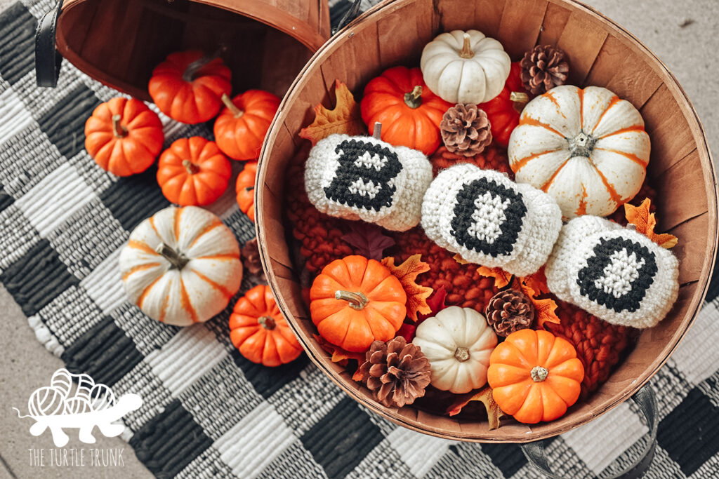 BOO Pumpkins crochet pattern by The Turtle Trunk