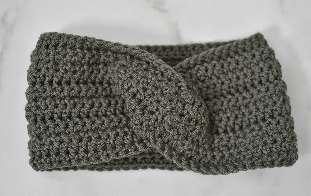 Wrong side view of the Picot Headband crochet pattern by The Turtle Trunk