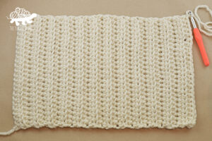 Easy Breezy Super Chunky Beanie Crochet Pattern - The Turtle Trunk
