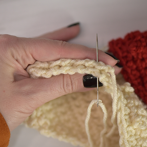 Sew the ends of the heel.